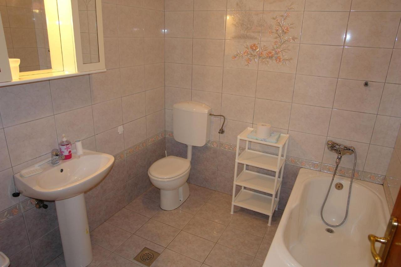 Apartments Nikolina Novi Vinodolski Kültér fotó