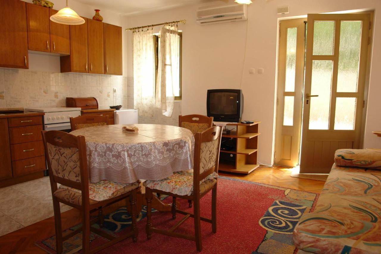 Apartments Nikolina Novi Vinodolski Kültér fotó