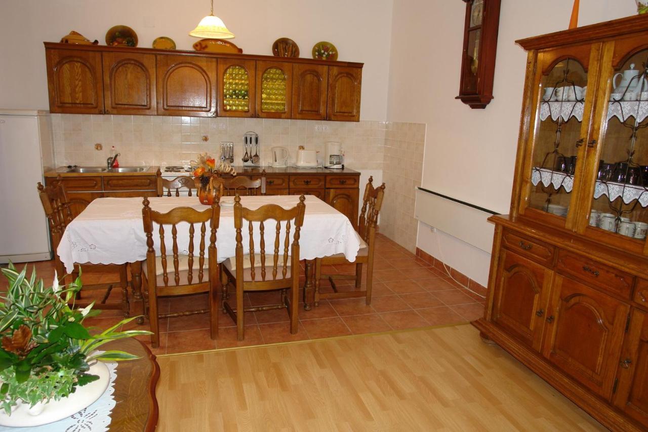 Apartments Nikolina Novi Vinodolski Kültér fotó